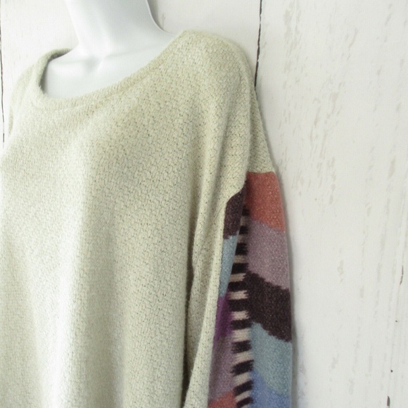 Easel Top Color Block Hacci Knit Oversized - Picture 4 of 8